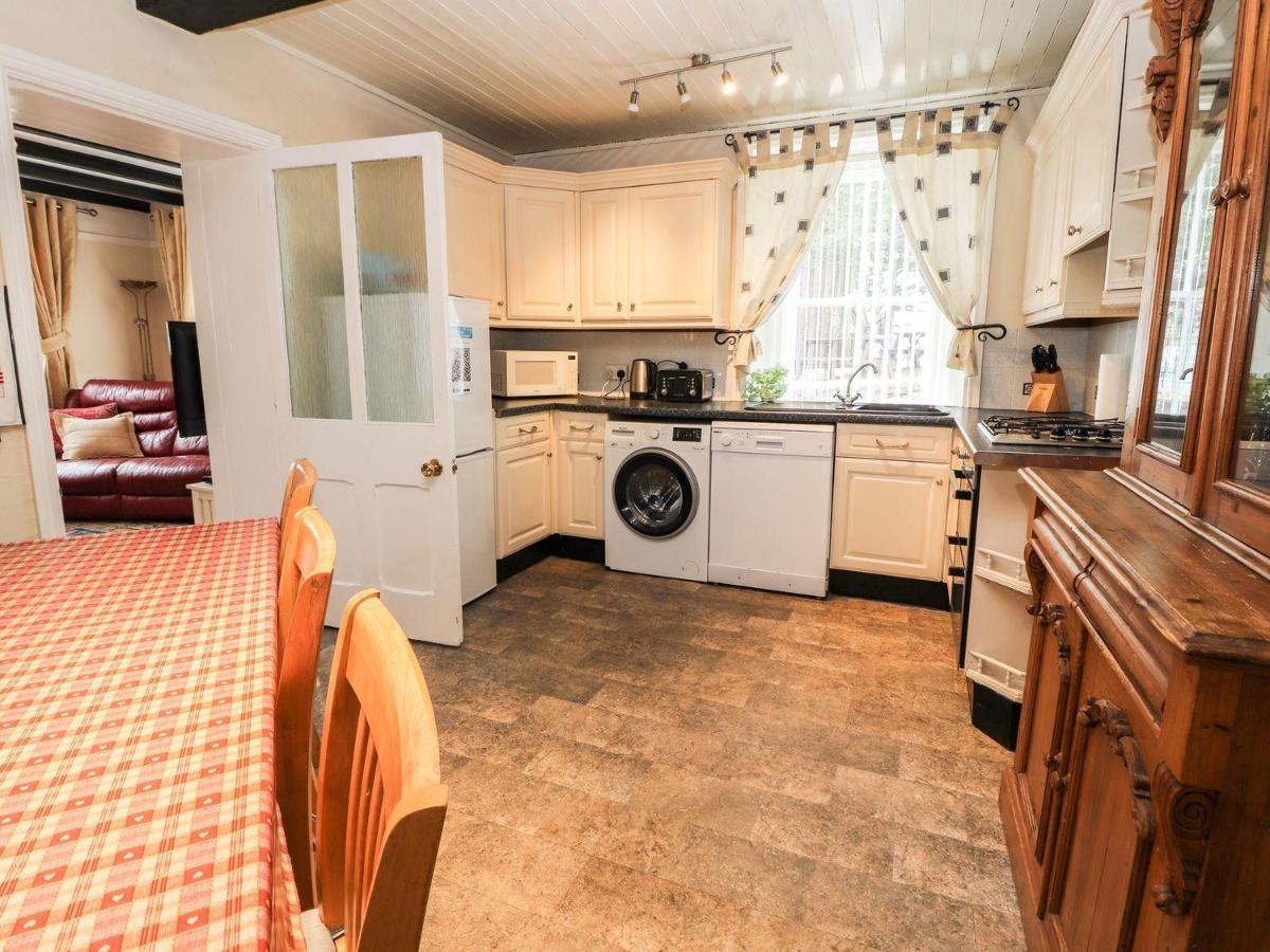 Scotch Hall Cottage Llangollen Extérieur photo
